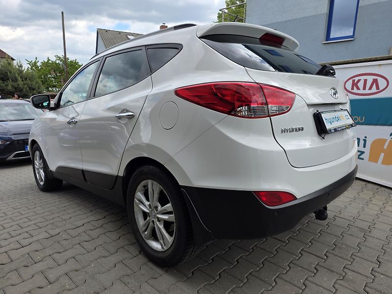 Hyundai ix35 (2012) 2.0-4x4-AUTOMAT-TEMPOMAT - fotka 7 z 18