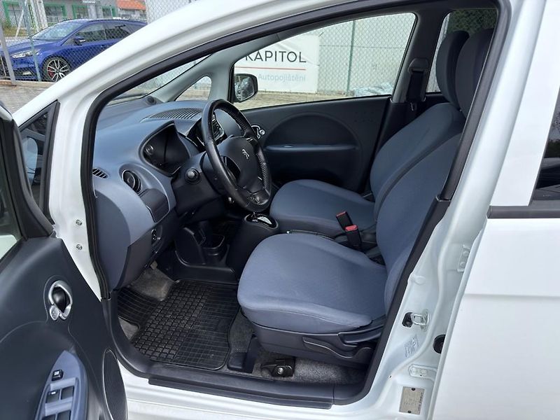 Peugeot iOn 49 kW servisní knížka - fotka 6 z 16