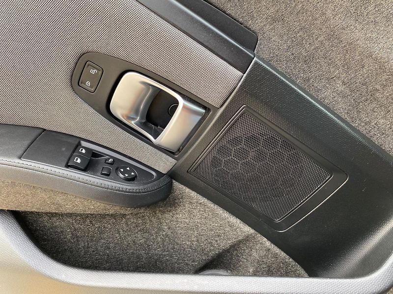 BMW i3 120 Ah 2020 - fotka 20 z 22