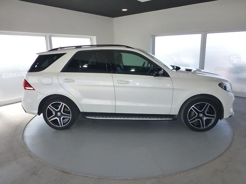 Mercedes-Benz GLE (2016) 350D*KAMER*TAŽ 3,5T*NEW ČR*AMG - fotka 4 z 28