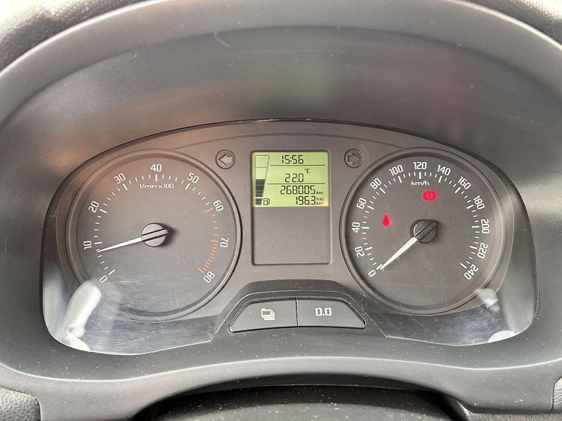 Škoda Roomster PRAKTIK 1.2TSi 63kW KLIMA  - fotka 12 z 18