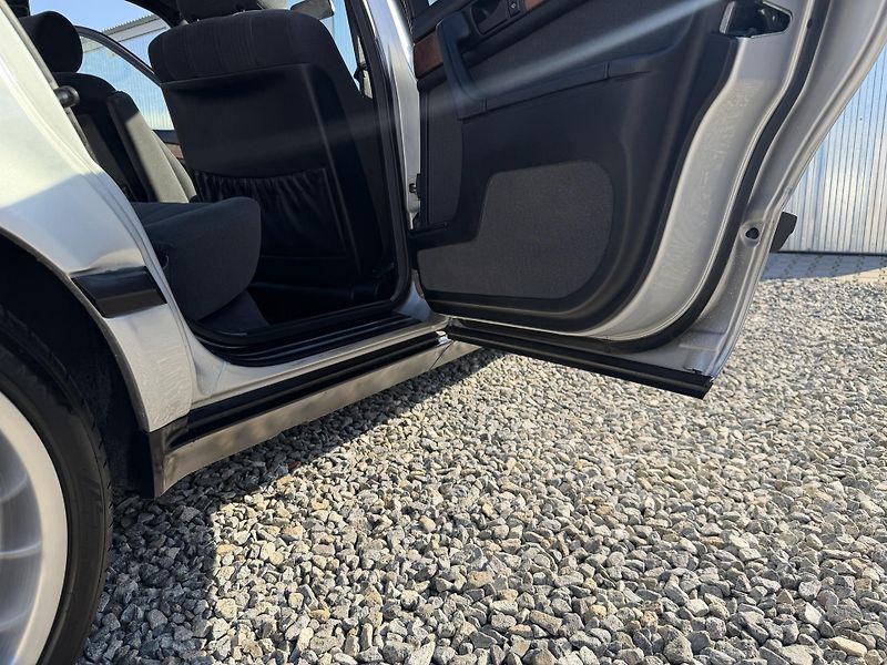 BMW Řada 7 730i 190PS SHADOWLINE EXTRA!!! - fotka 113 z 156