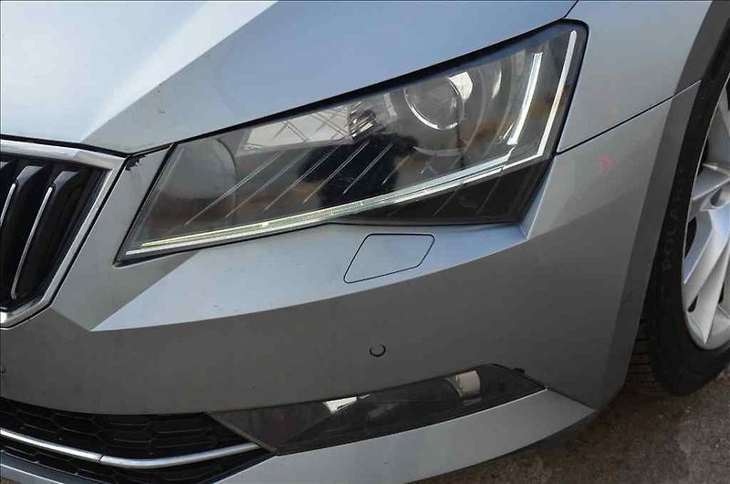 Škoda Superb (2016) III. 2,0 TDI DSG - fotka 8 z 20