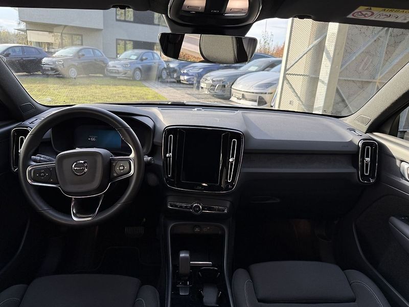 Volvo XC40 Recharge Single Motor 69kWh - fotka 12 z 36