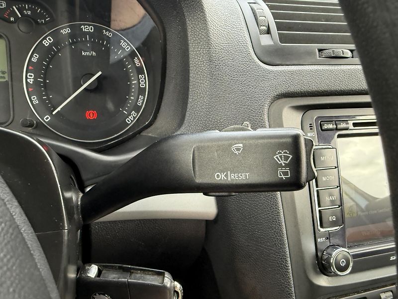 Škoda Octavia 1.6 75kW - fotka 19 z 27