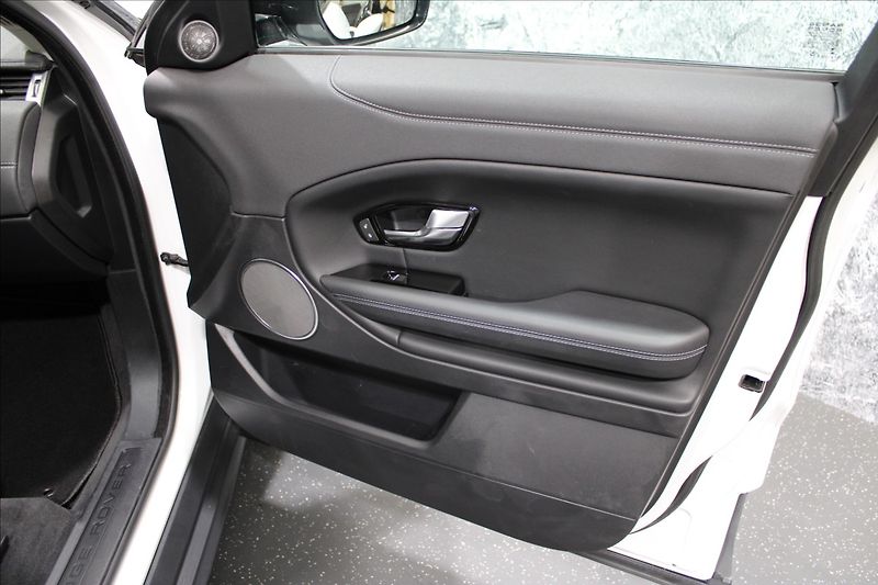 Land Rover Range Rover Evoque 2,0 SE Td4 132 kW Panorama - fotka 10 z 34
