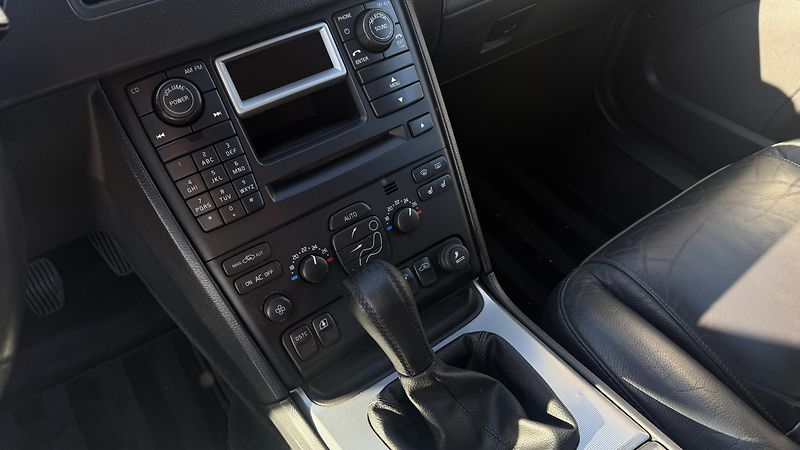 Volvo XC90 (2005) 2.4 D5 MANUÁL 120KW HEZKÝ STAV - fotka 20 z 32