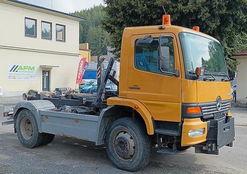 Mercedes-Benz Atego (2004) 1318 4x4 Kontejner 7T Analog  - fotka 2 z 19