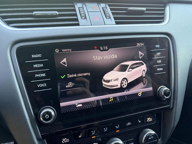 Škoda Octavia 1.5TSI TAŽNÉ - fotka 30 z 45