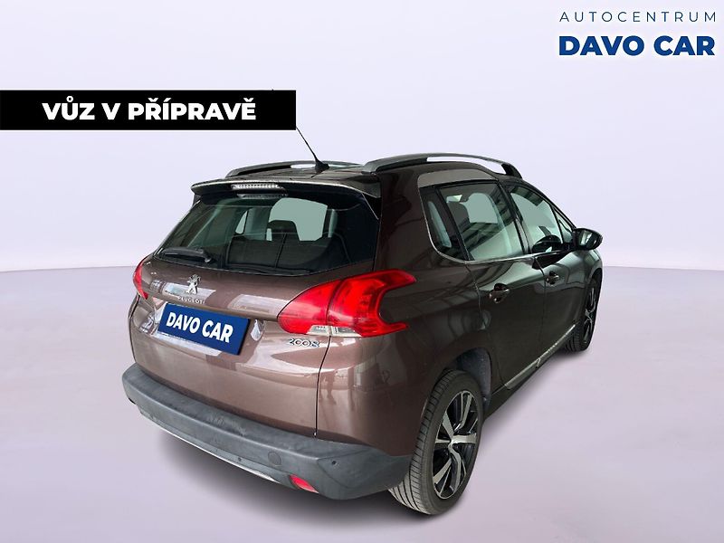 Peugeot 2008 1.6 VTi 88kW Allure Serv.Kniha - fotka 5 z 12