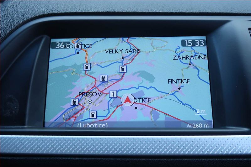 Citroën C5 (2012) Exclusive 2.0 HDi, Automat - fotka 16 z 23