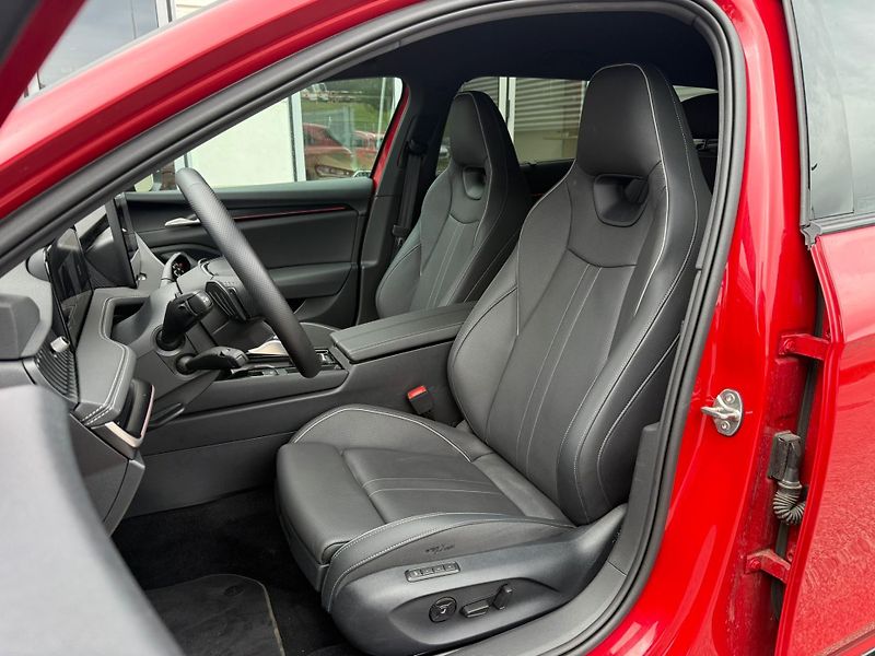 Škoda Superb Sportline 2.0 TDI 110kw DSG Co - fotka 8 z 30