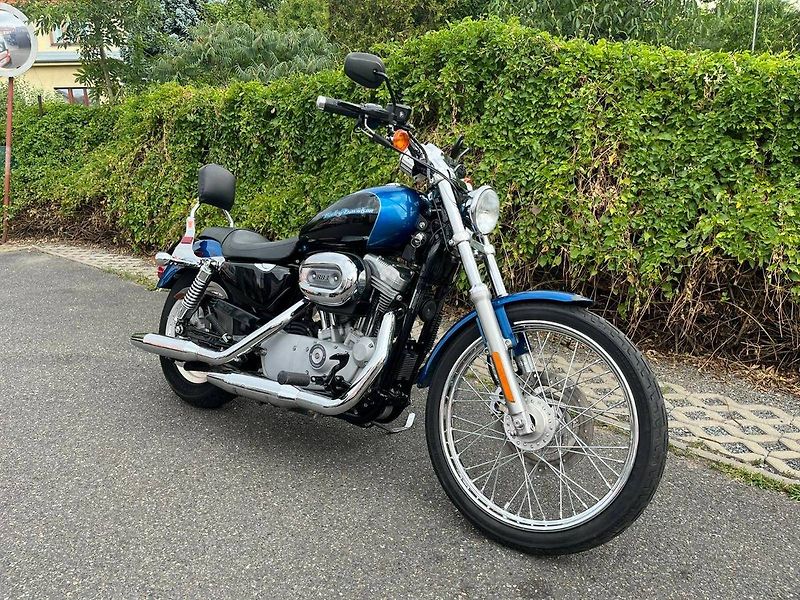 Harley-Davidson (2006) XL 883 C Sportster Custom - fotka 1 z 13