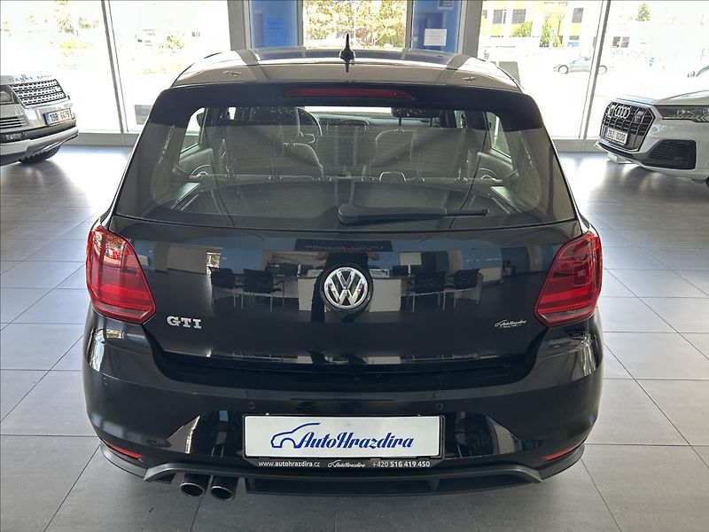 Volkswagen Polo 1,8   GTI,TSI 141kW,SERVISKA - fotka 5 z 26