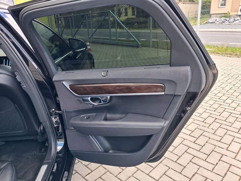 Volvo V90 (2017) 2,0 D5 173kw SERVISKA TOP STAV - fotka 22 z 51
