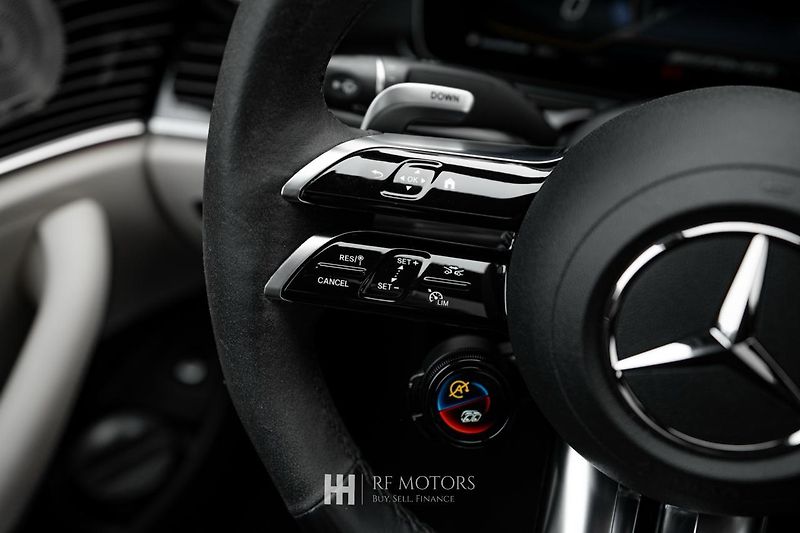 Mercedes-Benz Třídy E (2022) AMG E63 S 4MATIC 450kW - fotka 42 z 56
