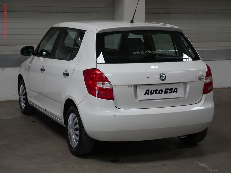 Škoda Fabia (2010) 1.2 TSI, ČR, AC - fotka 4 z 15