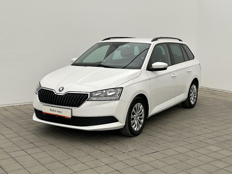 Škoda Fabia 1.0 TSI Active Plus - fotka 1 z 23