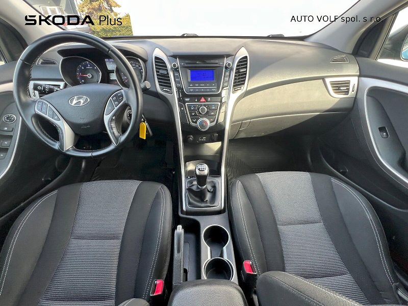 Hyundai i30 (2016) Trikolor 1.6 CRDi 81kW 6° manu - fotka 5 z 27