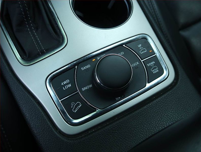 Jeep Grand Cherokee (2020) Overland 3.0 CRD - fotka 18 z 27