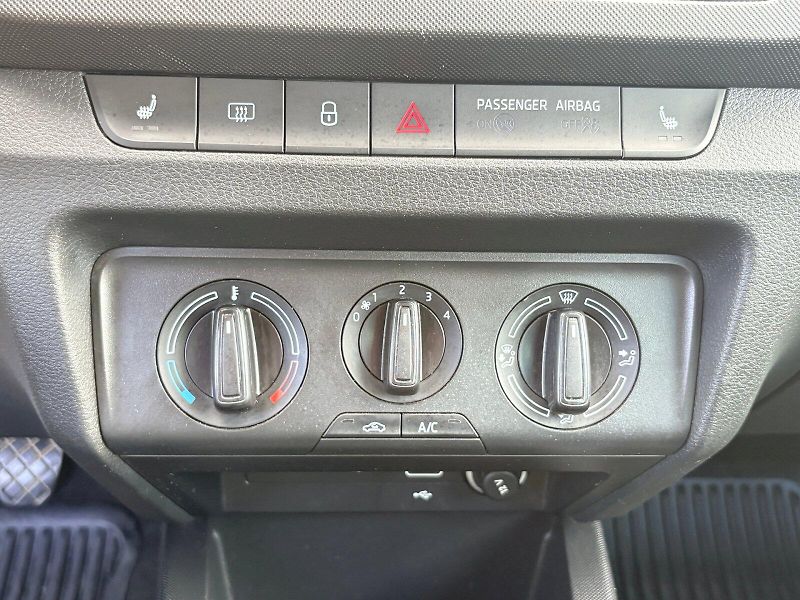 Škoda Fabia (2022) Combi 1.0 TSI / 70 kW / AMBITI - fotka 11 z 26
