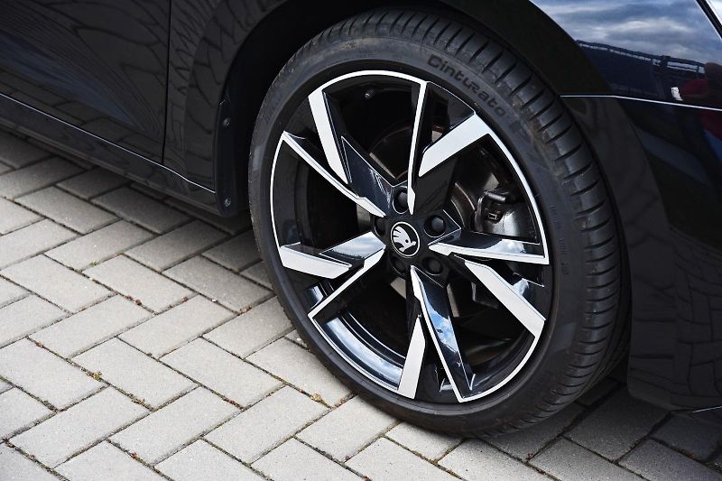 Škoda Octavia (2025)  Škoda  2.0 TSI Sportline 4x4 - fotka 11 z 15