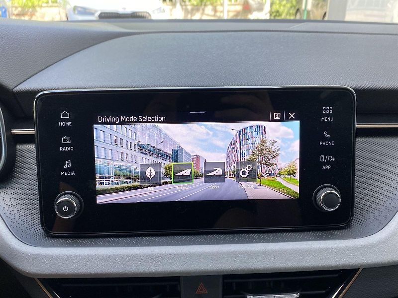 Škoda Scala (2025) 1.5 TSI Top Selection - fotka 16 z 33