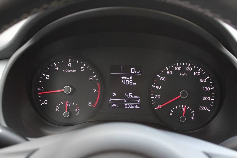 Kia Stonic (2022) 1.2 DPI 61 kW manuál - fotka 19 z 27