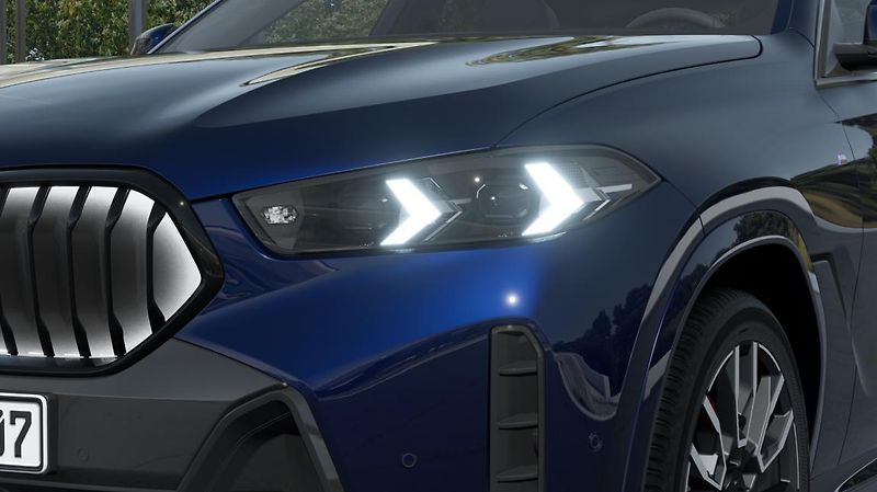 BMW X6 xDrive30d - fotka 7 z 14