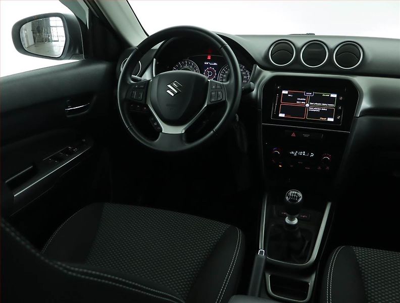 Suzuki Vitara (2021) Premium 1.4 BoosterJet - fotka 7 z 15