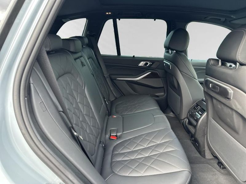 BMW X5 xDrive40i M-Sport NezTop Pano - fotka 11 z 12