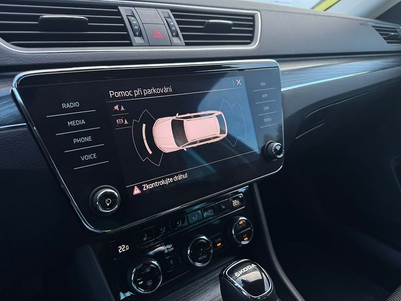 Škoda Superb 2.0TDI 110kW DSG Tažné Webasto - fotka 7 z 10