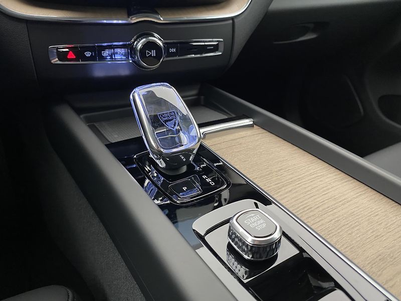 Volvo XC60 (2026) T6 AWD AUT BRIGHT PLUS - fotka 35 z 66