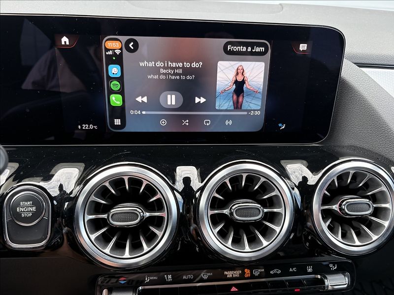 Mercedes-Benz GLA 250 e EQ Plug- in Hybrid - fotka 16 z 33