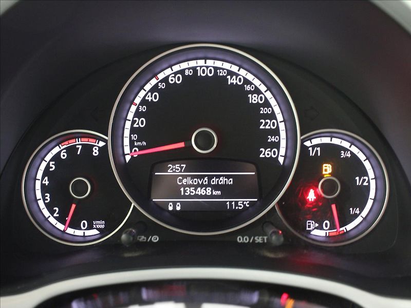 Volkswagen Beetle 1,2 TSI Cup TOP STAV - fotka 22 z 35