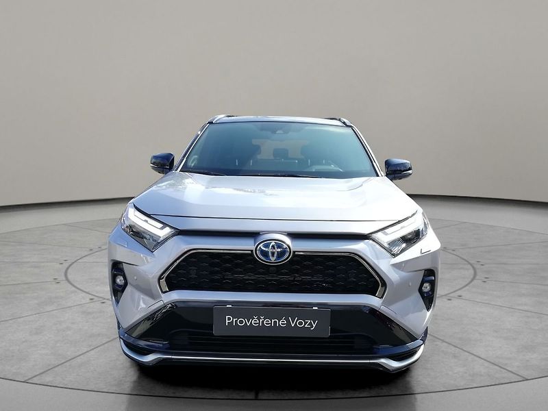 Toyota RAV4 2,5 PHEV 4WD Executive - fotka 4 z 24