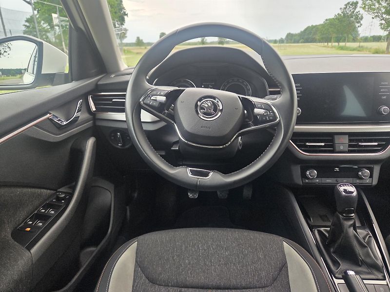 Škoda Scala (2024)  1.0 TSI 81 kW Style, CZ, DPH - fotka 17 z 29