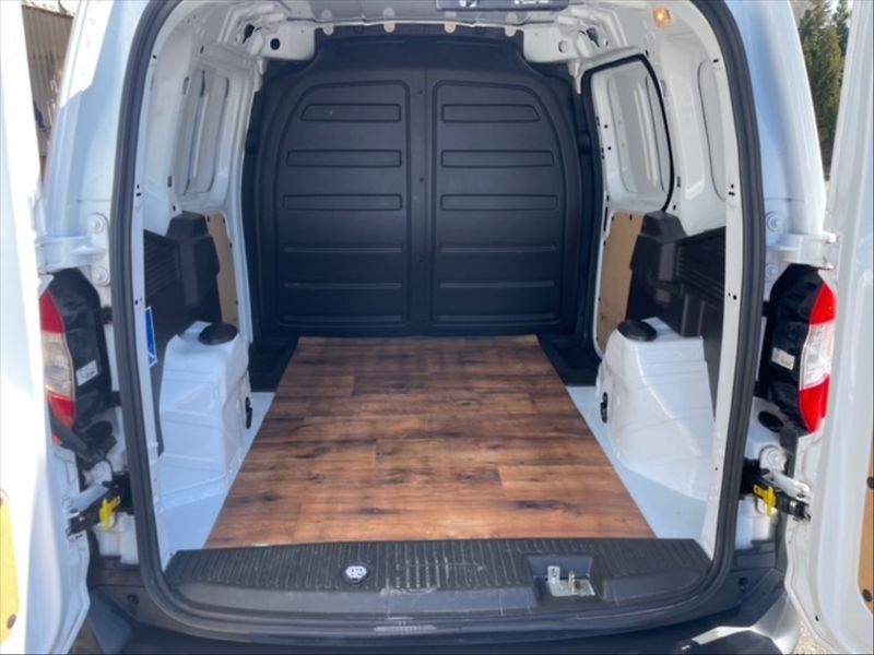 Ford Transit Courier 1,0 EB 74 Base 3d - fotka 6 z 11