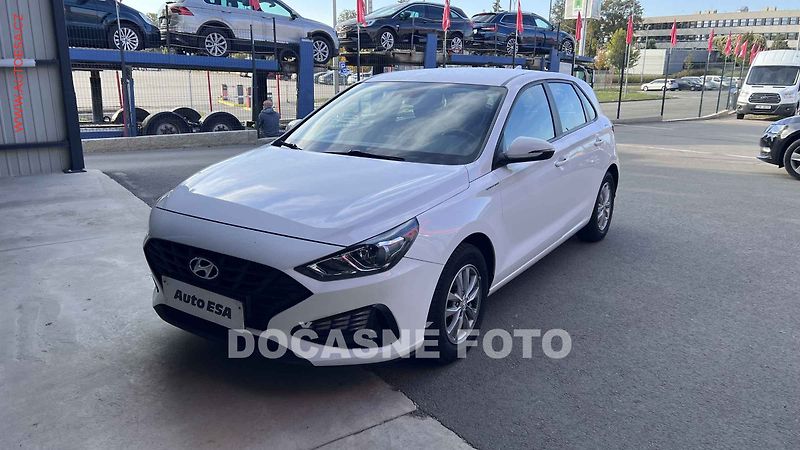 Hyundai i30 (2020) 1.5DPi, ČR, servis.kniha - fotka 1 z 3
