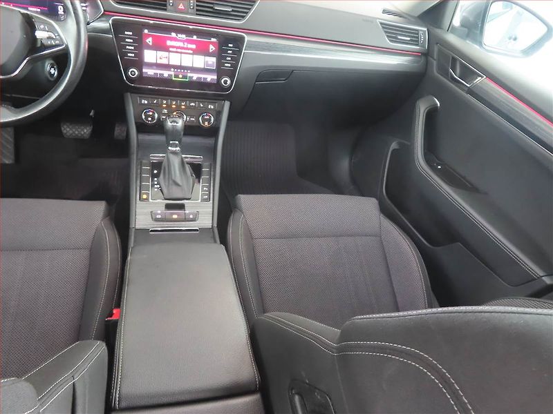 Škoda Superb (2022) Style 2.0 TDI - fotka 8 z 21