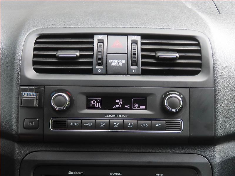 Škoda Fabia (2012) Elegance 1.2 TSI, po STK - fotka 18 z 19
