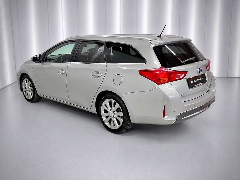Toyota Auris 1.8 HYBRID e-CVT TS STYLE, KEY - fotka 4 z 18