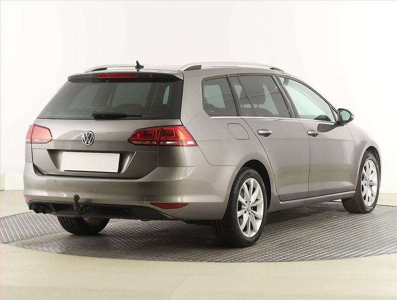 Volkswagen Golf (2016) Highline 2.0 TDI, Automat - fotka 5 z 23