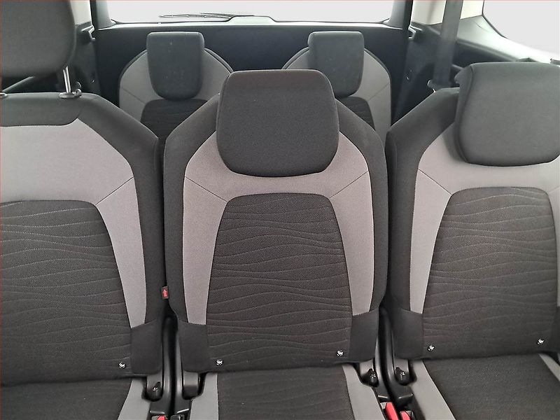 Citroën C4 Picasso (2014) 1.6 HDi, 7 míst, Navi - fotka 10 z 21