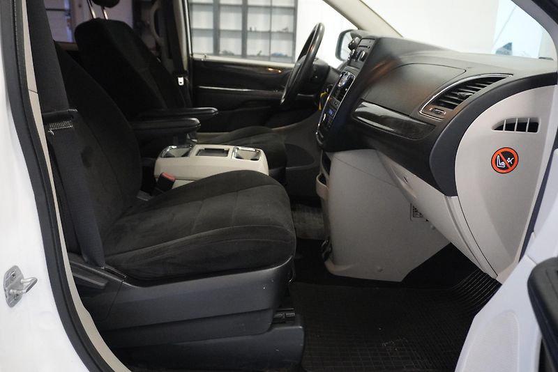 Chrysler Town & Country 3.6i TOWN&COUNTRY  4X4 AUTOMAT - fotka 22 z 36