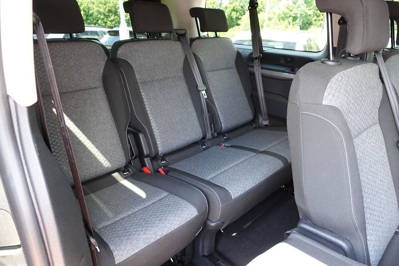 Toyota ProAce Verso 2.0 Diesel 144 6 MT 5D L2 Fami - fotka 13 z 33