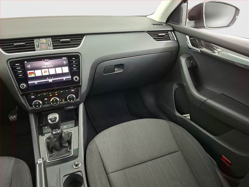 Škoda Octavia (2019) 1.6 TDI, Automat, Navi - fotka 8 z 21