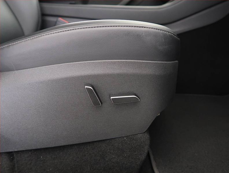 Tesla Model Y (2023) Long Range AWD 79kWh, SoH 91% - fotka 30 z 33