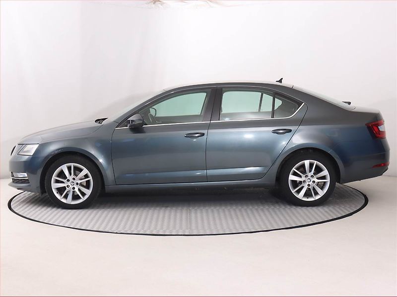 Škoda Octavia (2017) 2.0 TDI, Tempomat - fotka 3 z 18