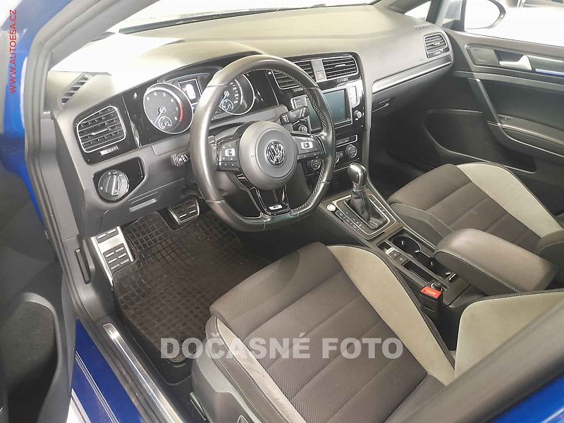 Volkswagen Golf (2016) 2.0 TSI - fotka 3 z 3